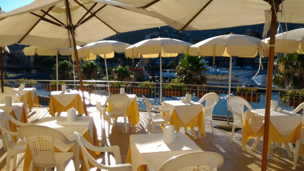 Hotel Elena Рекко Экстерьер фото